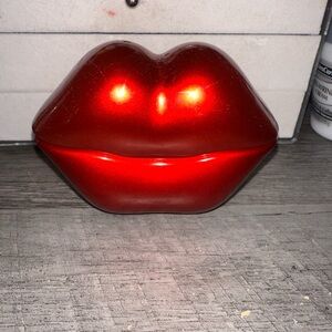 Vibrant Lip-Shaped Accent Piece